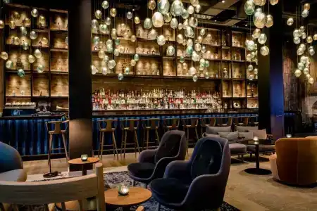 Motel One Hamburg-Fleetinsel - 8