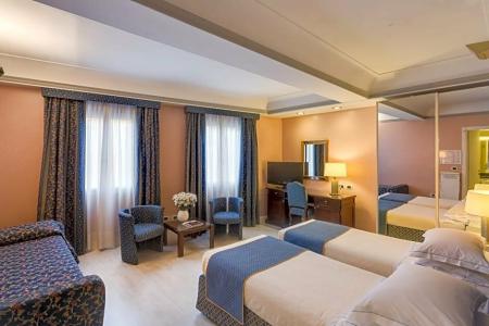 Rivoli Boutique - 56