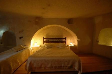 Elegance Cave Suites & Restaurant - 35