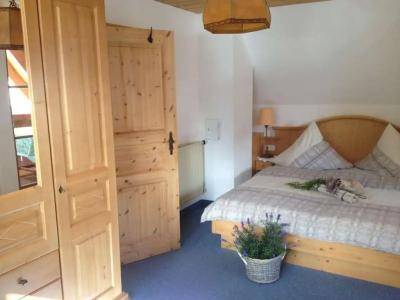 Blaue Gams ***S - 73