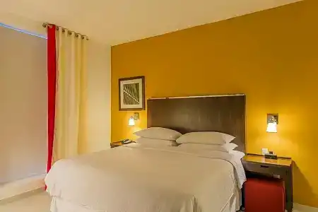 Four Points by Sheraton - 99