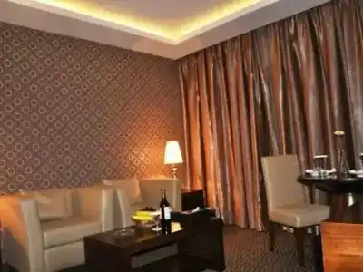 Fortune Plaza, Dubai Airport - 27