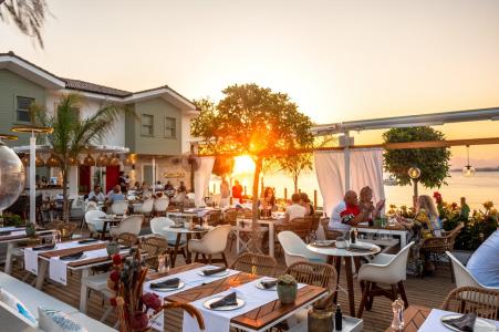 Carpe Diem Boutique - Adults Only - 18