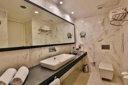 Business Life Boutique & Spa - 89