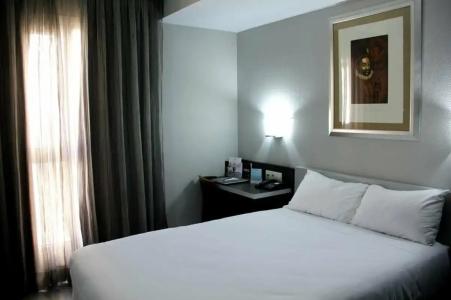 Mercure Madrid Centro - 98