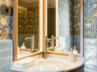 Palacio Santa Clara, Autograph Collection - 24