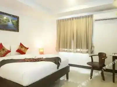 Silver Resortel - 54