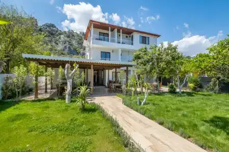 Ayris Çıralı - 8