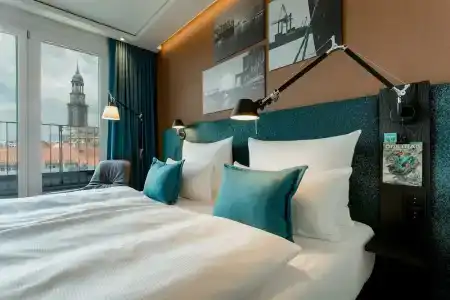 Motel One Hamburg-Fleetinsel - 1