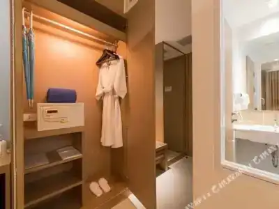 ASHLEE Plaza Patong & Spa - 9