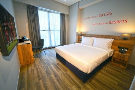 Kingsgate Canal - By Millennium, Dubai - 22