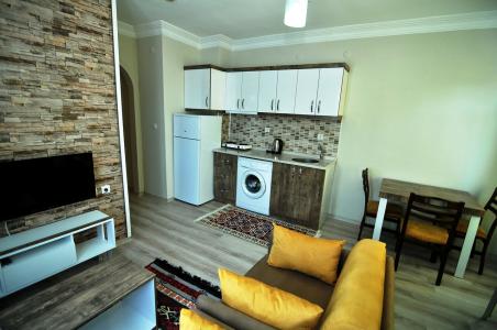 Cleopatra King Apart - 56