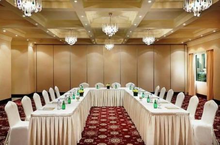 City Seasons Suites - 38