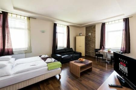 Garzon Plaza - 52