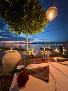 Carpe Diem Boutique - Adults Only - 11