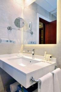 El Avenida Palace - 71