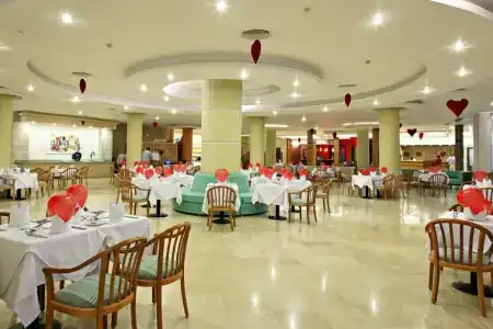 Three Corners Sunny Beach Resort - 6