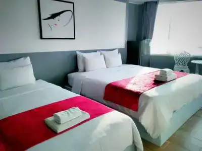 The Beach Front Resort, Pattaya - 9