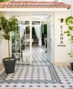 KIANA KALEİÇİ - 46