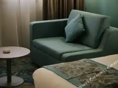 MENA Plaza Albarsha At The Mall - 14