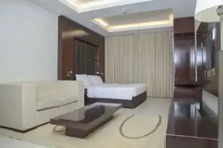 Staybridge Suites Dubai Internet City, an IHG - 37