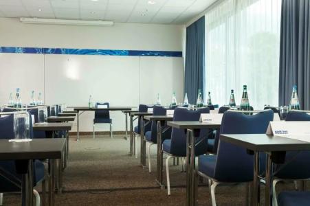 Park Inn by Radisson Frankfurt Airport - 59