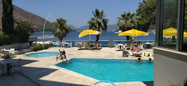 MARBAS SELECT BEACH , Adult Only 14 Plus - 80