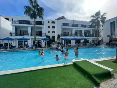 La Rosa Waves Beach - Couple & Families Only - 40
