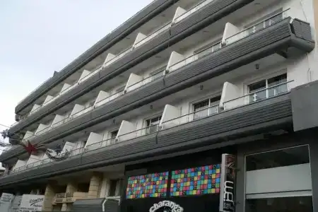 Blazer Residence - 6