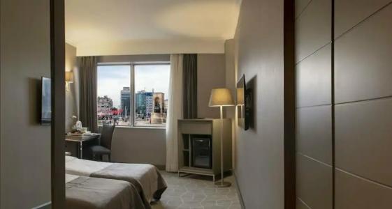 Taksim Square - 18