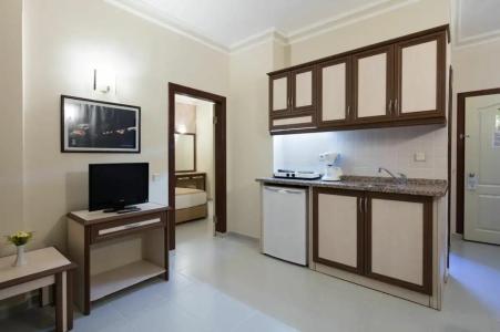 May Flower Apart - 90