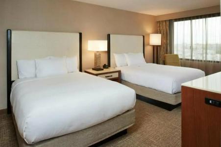 DoubleTree by Hilton Fresno Convention Center - 36