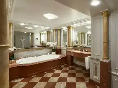 Hôtel Plaza Athénée - Dorchester Collection - 99