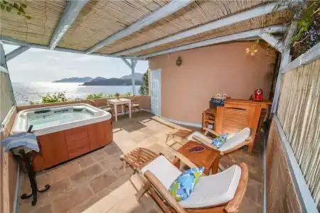 Beyaz Yunus - Adult Only - 62