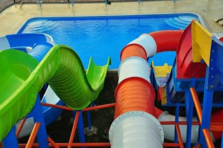 Hawaii Caesar Palace Aqua Park - Families and Couples Only - 75