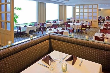 LaGuardia Plaza - 13