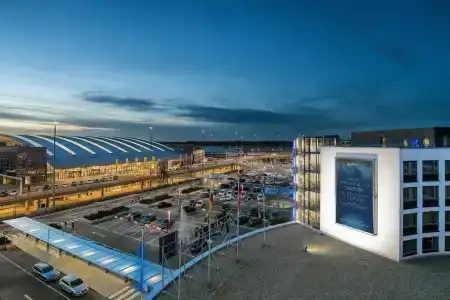 Radisson Blu, Hamburg Airport - 6