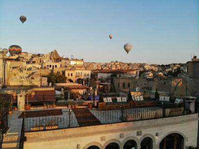 Caftan Cave Suites - 75