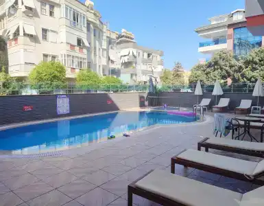 Cleopatra King Apart - 2