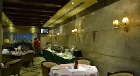 Crystal Plaza - 63