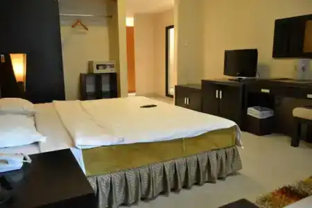 Crystal Plaza - 72