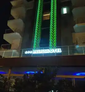 Kleopatra Melissa - 21