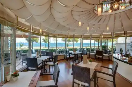 Radisson Istanbul Sultanahmet - 11