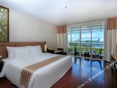 Pattaya Discovery Beach - SHA Extra Plus - 89