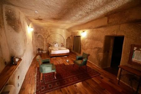 Sarnich Cave Suites - 41