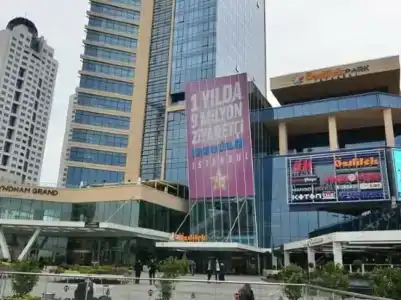 Wyndham Grand Istanbul Levent - 8