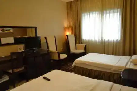 Crystal Plaza - 34