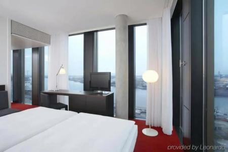 Empire Riverside - 69