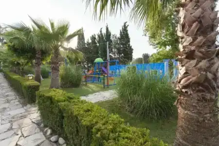 Iz Flower Side Beach - 7