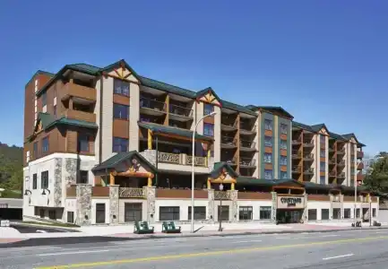 Courtyard by Marriott Lake George - 4